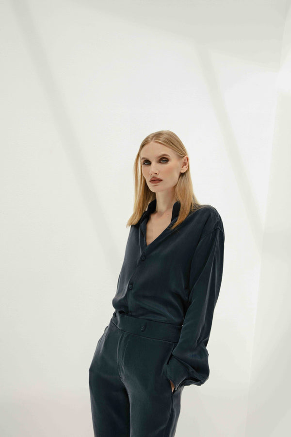 Lunae Shirt in Midnight Black Cupro