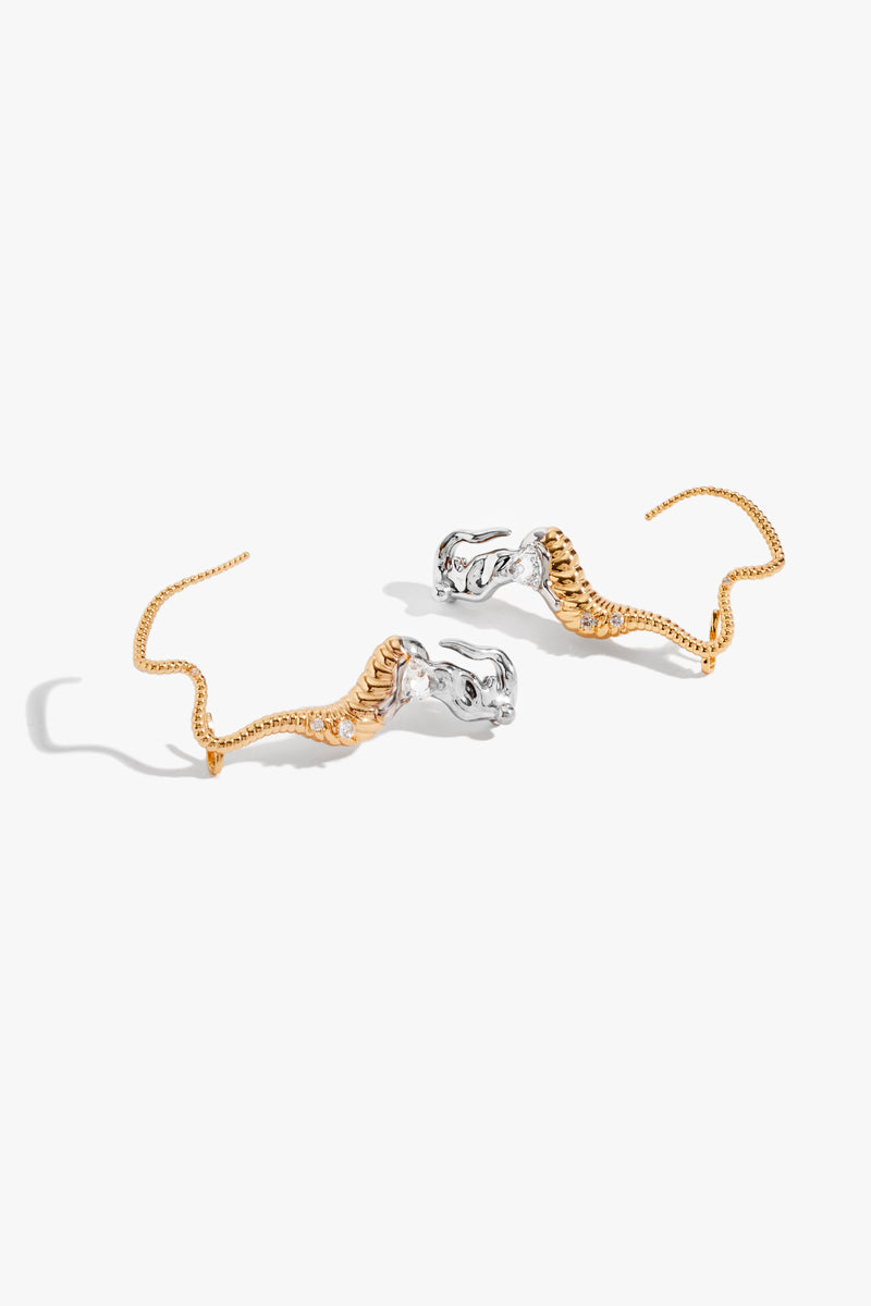 Seris Coil Ear Cuff