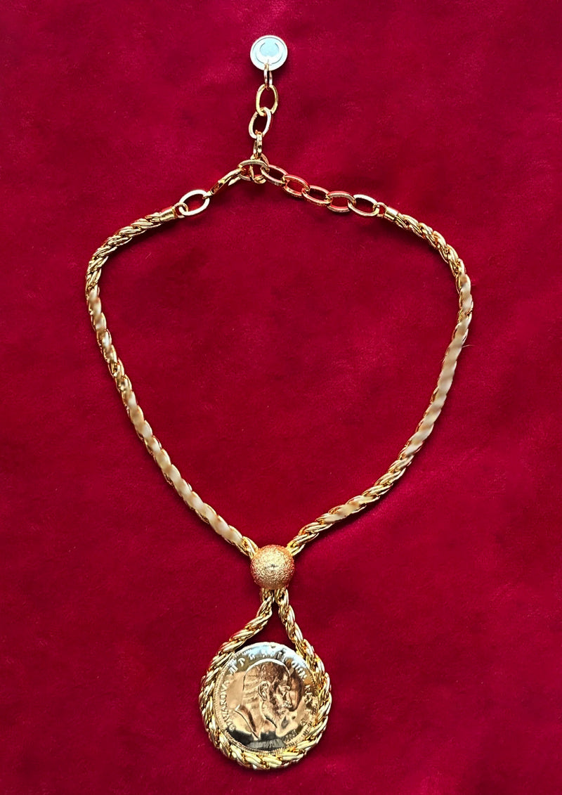 Roman Sling Necklace Gold